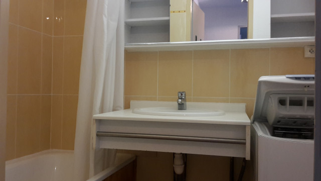 _lv_images__lot_0000000073_06_27409832 _lv_images__lot_0000000073_06_27409832