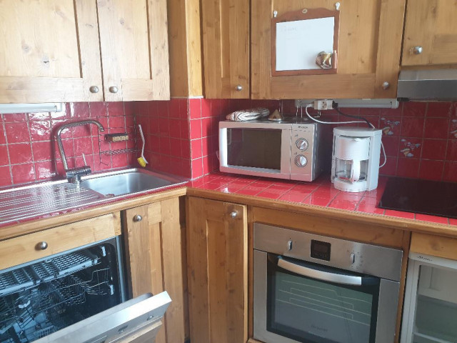 _lv_images__lot_0000000076_04_29647867