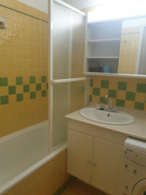 _lv_images__lot_0000000076_05_30105141