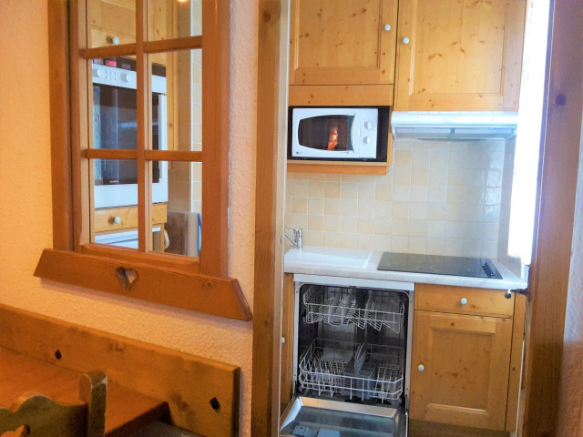 _lv_images__lot_0000000082_05_29228775