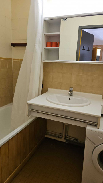 _lv_images__lot_0000000110_11_28593704