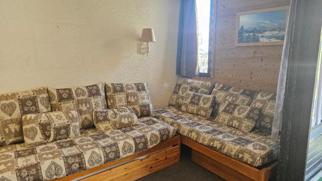 _lv_images__lot_0000000125_01_30053341