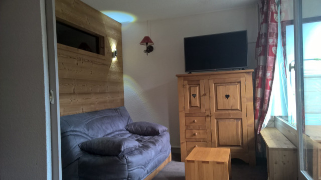 _lv_images__lot_0000000128_01_27650848