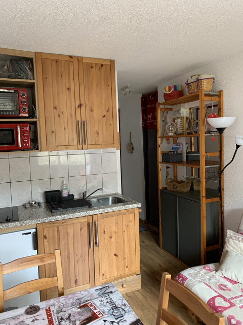 _lv_images__lot_0000000130_02_28202292