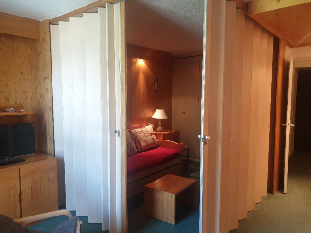 _lv_images__lot_0000000133_08_27897266