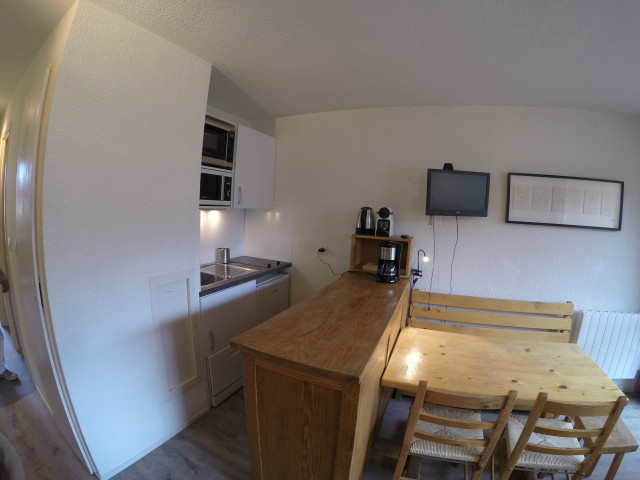 _lv_images__lot_0000000135_02_28913223 _lv_images__lot_0000000135_02_28913223