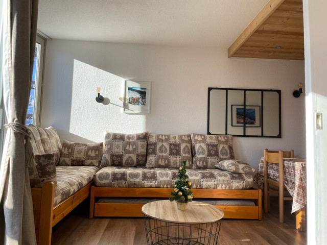 _lv_images__lot_0000000136_04_28913679 _lv_images__lot_0000000136_04_28913679