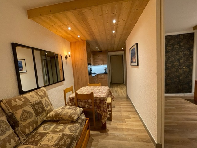 _lv_images__lot_0000000136_06_29862162 _lv_images__lot_0000000136_06_29862162