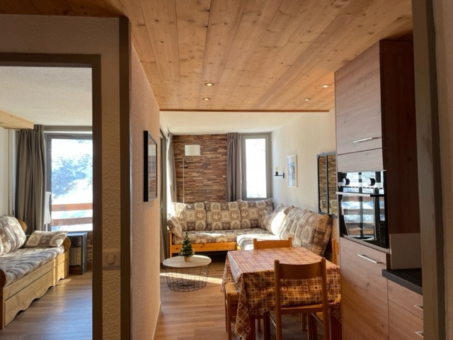 _lv_images__lot_0000000136_10_27766523