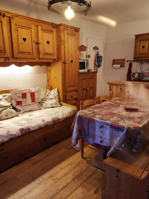 _lv_images__lot_0000000137_02_29847210