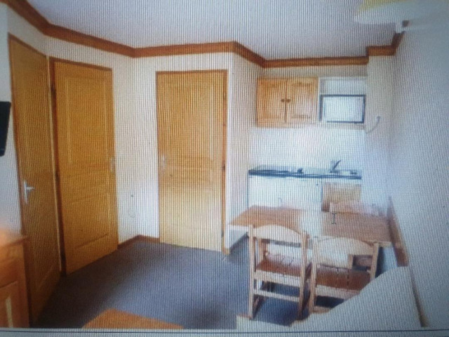 _lv_images__lot_0000000140_05_29228592