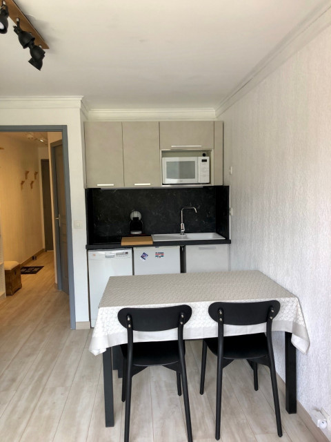 _lv_images__lot_0000000144_05_28883326 _lv_images__lot_0000000144_05_28883326