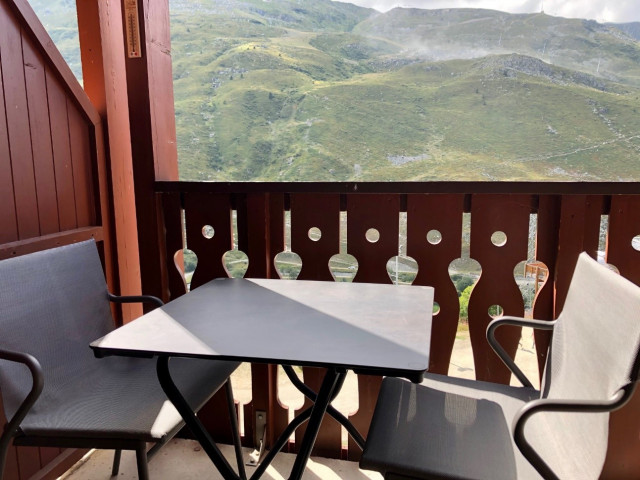 _lv_images__lot_0000000144_08_29628177