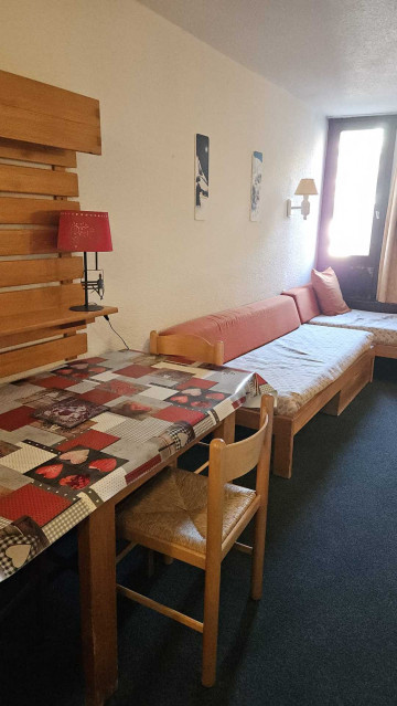 _lv_images__lot_0000000148_16_28397947