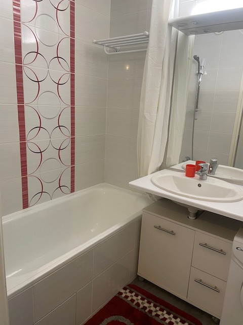 _lv_images__lot_0000000149_02_29209158