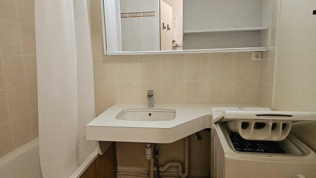 _lv_images__lot_0000000152_12_29929144