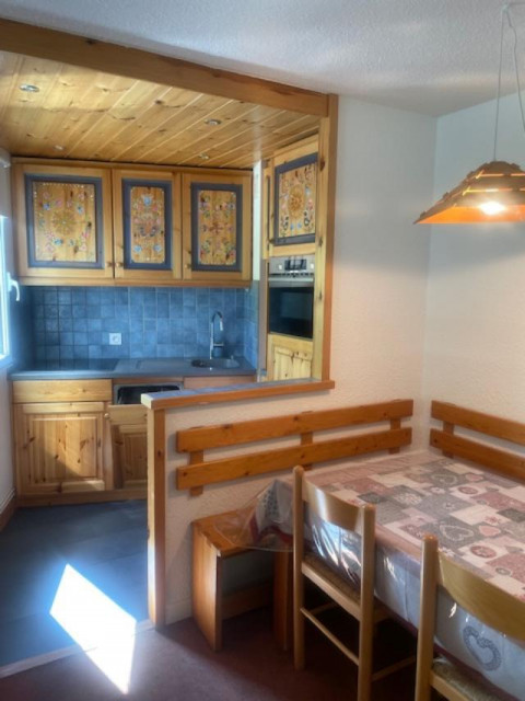 _lv_images__lot_0000000154_04_29248626