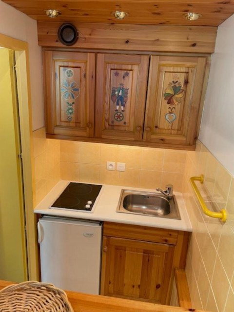 _lv_images__lot_0000000155_03_29548212