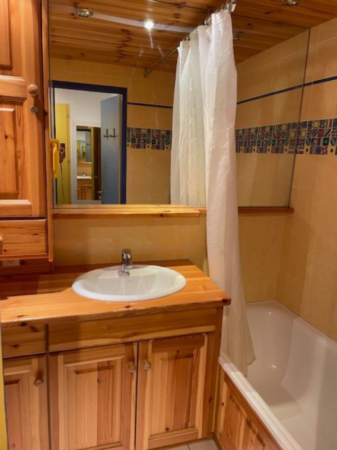 _lv_images__lot_0000000155_05_29808017 _lv_images__lot_0000000155_05_29808017