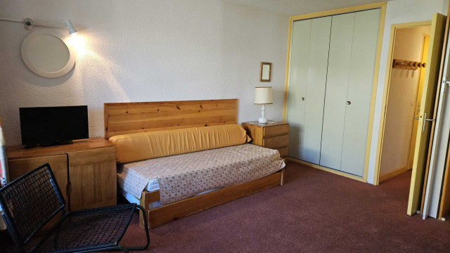 _lv_images__lot_0000000155_11_27441135 _lv_images__lot_0000000155_11_27441135