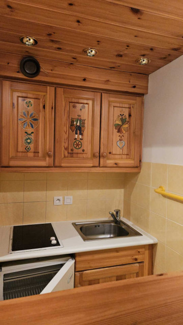 _lv_images__lot_0000000155_16_29837514