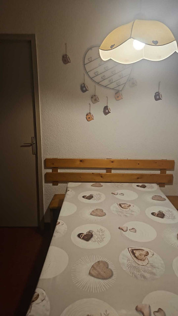 _lv_images__lot_0000000156_06_30205925