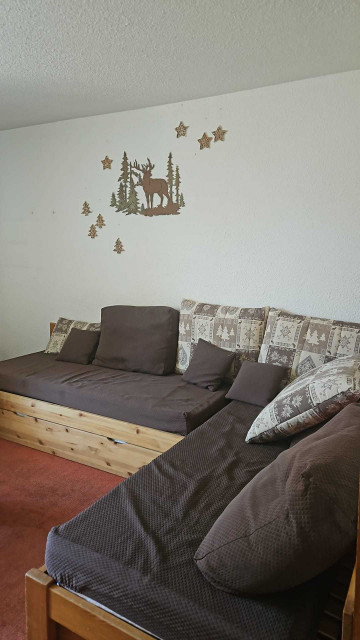 _lv_images__lot_0000000156_07_32286633 _lv_images__lot_0000000156_07_32286633
