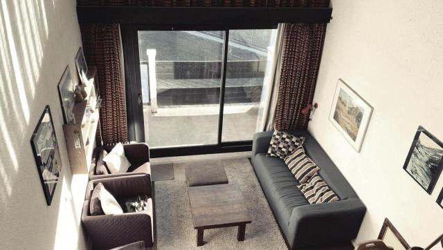 _lv_images__lot_0000000159_02_28632632