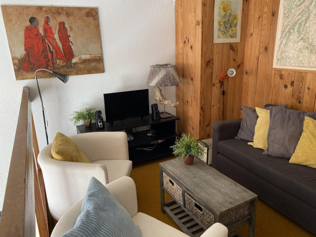 _lv_images__lot_0000000159_04_29228632