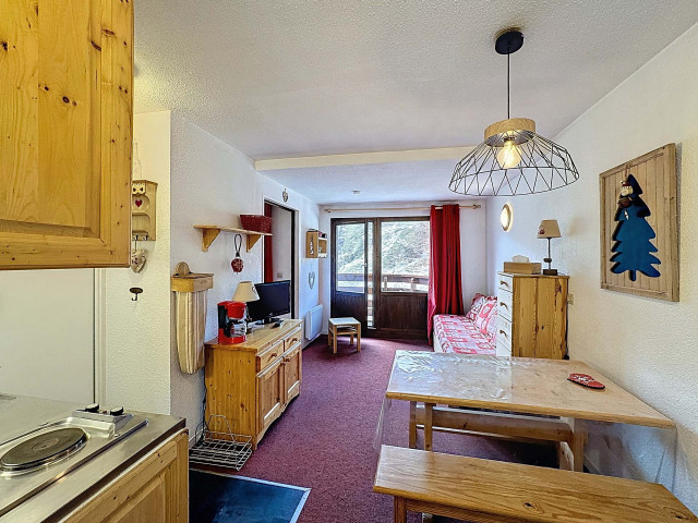 _lv_images__lot_0002000010_02_29486085