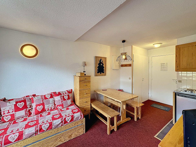 _lv_images__lot_0002000010_08_30010839