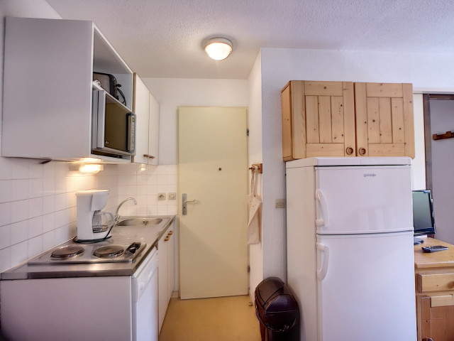 _lv_images__lot_0002000014_03_30103864