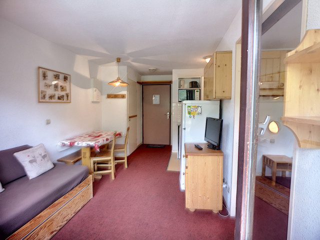 _lv_images__lot_0002000014_10_27745168