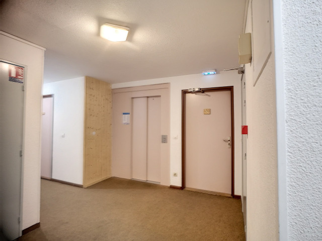 _lv_images__lot_0002000014_16_29088817