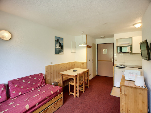 _lv_images__lot_0002000016_01_27725854