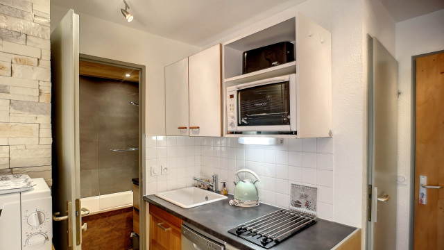 _lv_images__lot_0002000043_02_28434087