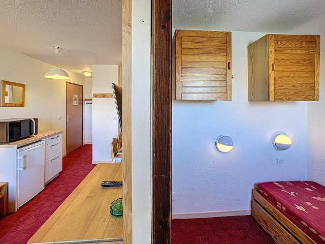 _lv_images__lot_0002000045_05_28703512