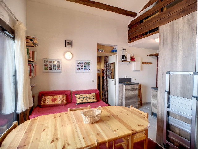 _lv_images__lot_0002000047_04_29870894