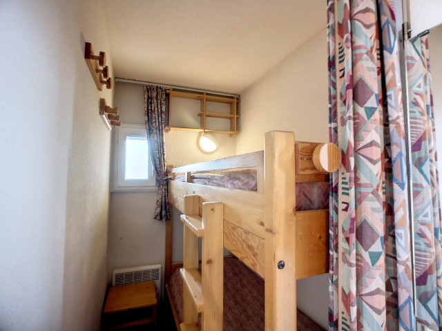 _lv_images__lot_0002000047_08_29905989