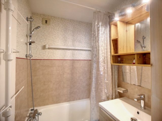 _lv_images__lot_0002000047_11_29127691