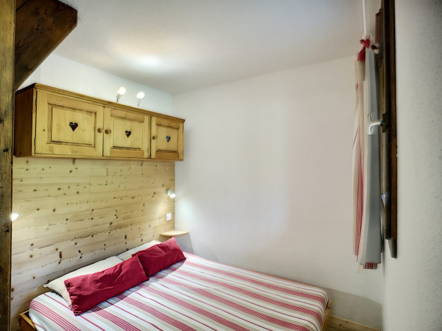 _lv_images__lot_0002000051_04_29107922