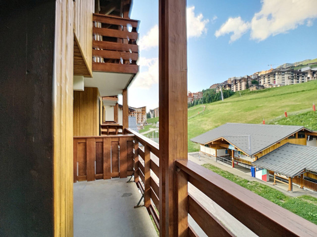 _lv_images__lot_0002000051_10_32136190