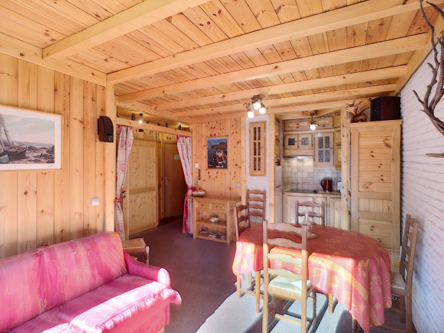 _lv_images__lot_0002000113_03_27725322