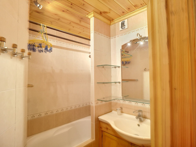 _lv_images__lot_0002000113_07_30203548