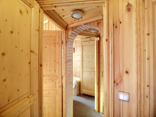 _lv_images__lot_0002000113_09_29009401