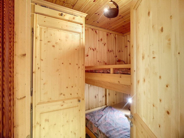 _lv_images__lot_0002000113_13_28219134