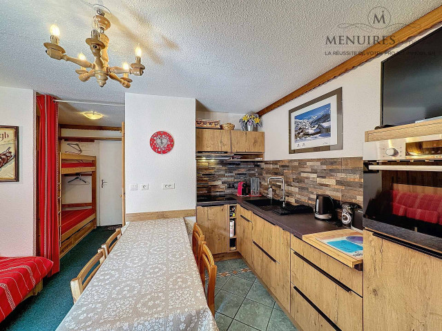 _lv_images__lot_0002011011_01_29185375