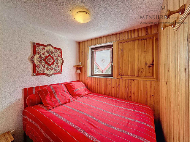 _lv_images__lot_0002011011_04_29047383