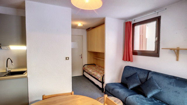 _lv_images__lot_0002011101_01_29888237