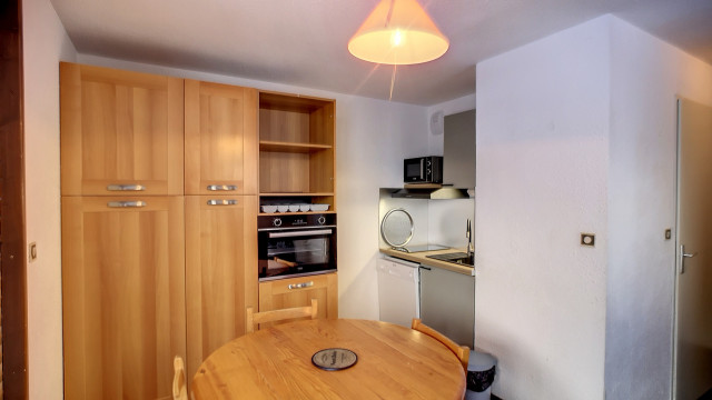 _lv_images__lot_0002011101_02_30181208